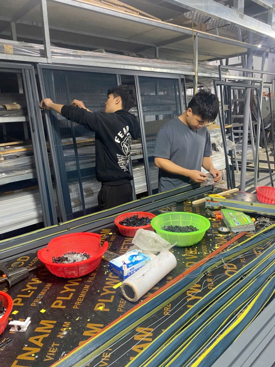sản xuất cửa lưới chống muỗi