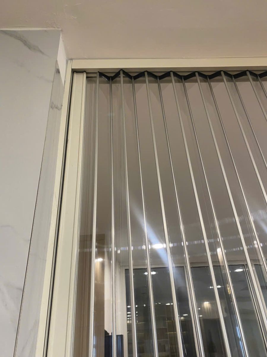 cửa xếp lá nhựa trong suốt