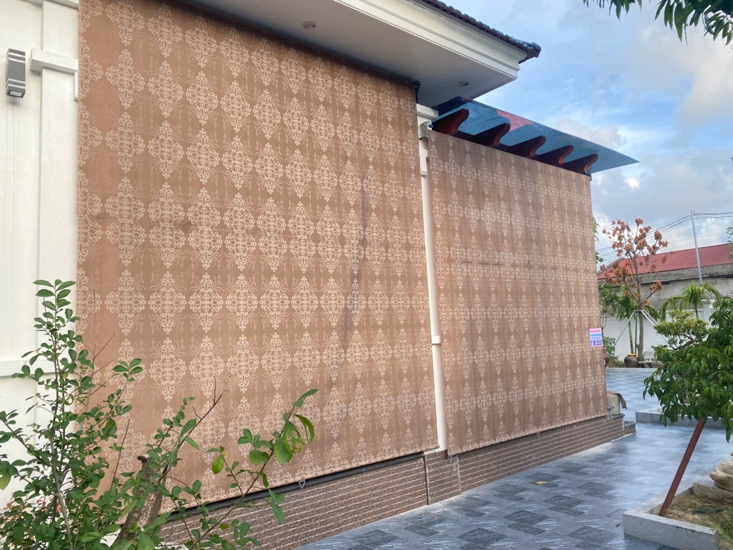 bạt che nắng mưa tự cuốn