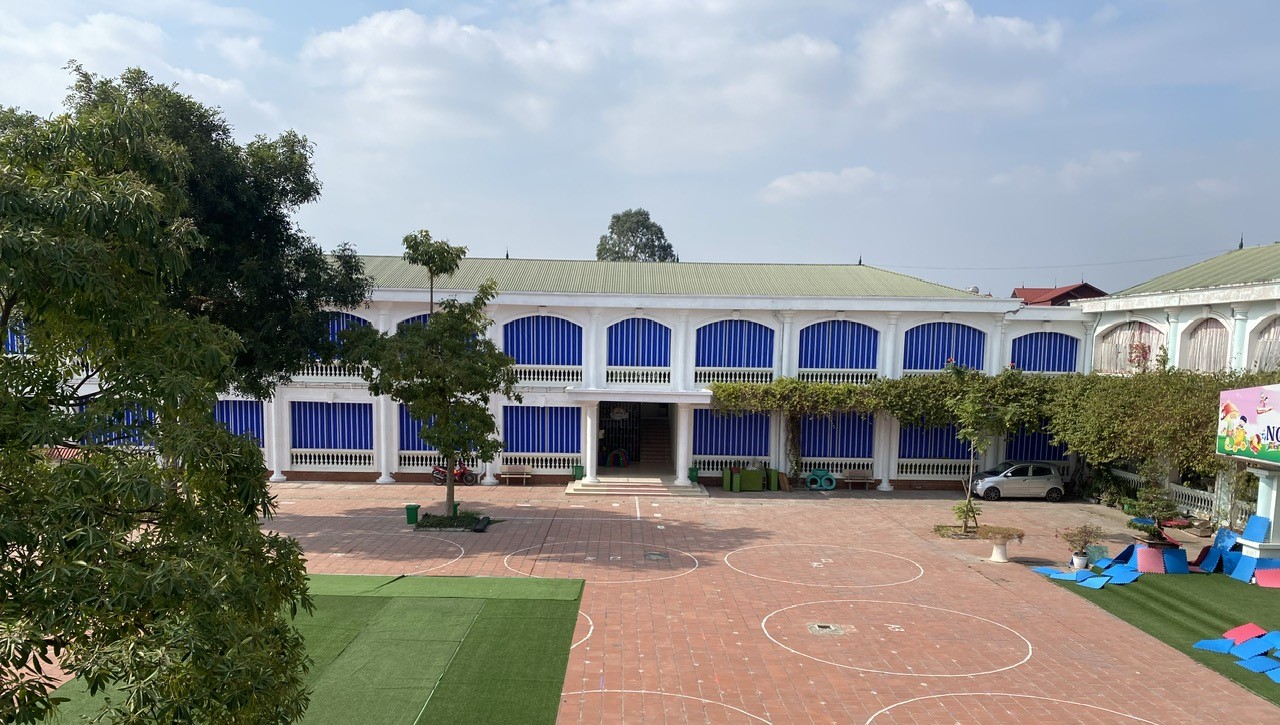 bạt che nắng ban công trường học