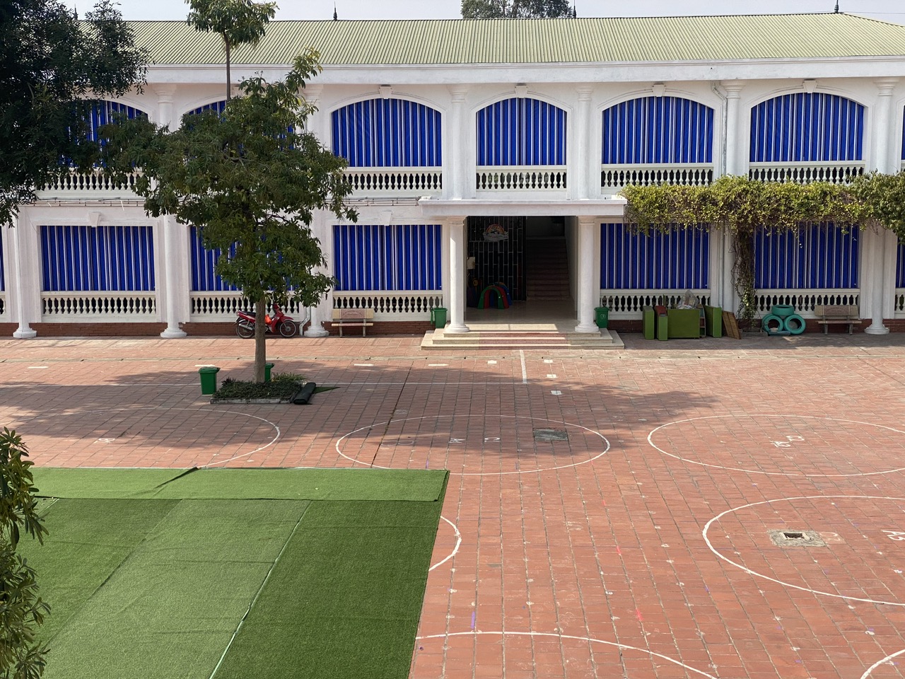 bạt che nắng trường học