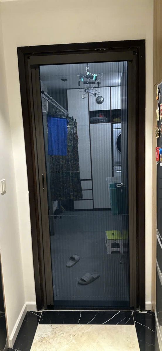 cửa lưới chống muỗi ban công