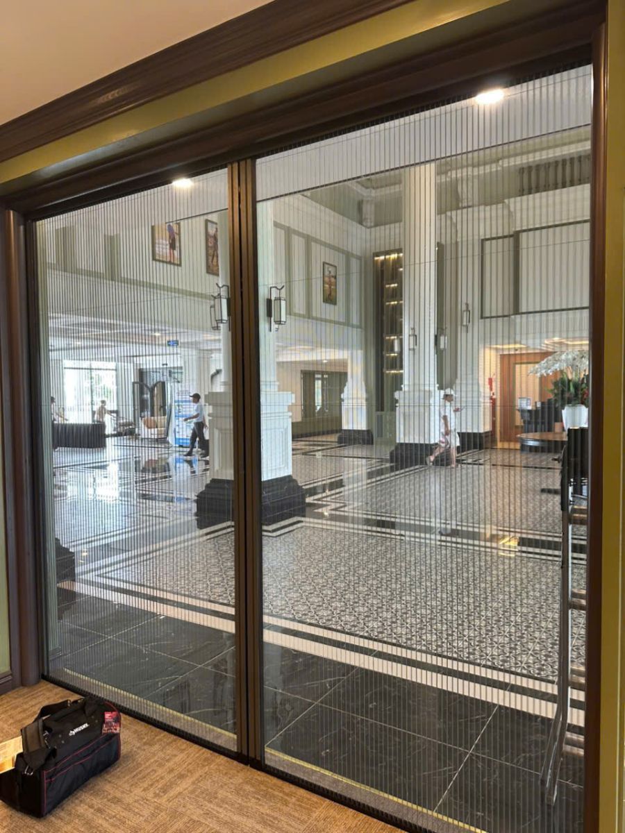 cửa chống muỗi xếp xích