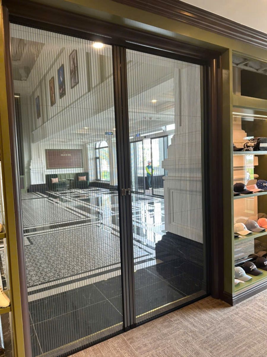 cửa chống muỗi xếp xích