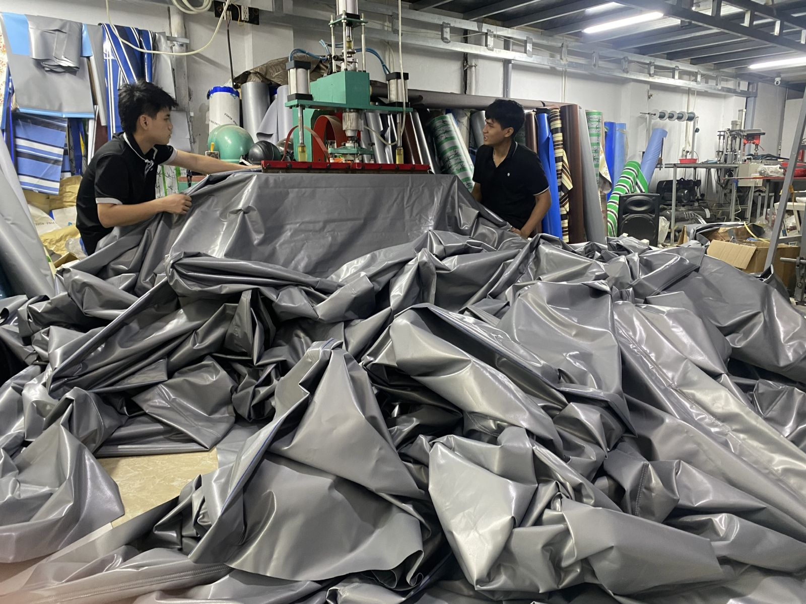 sản xuất bạt che nắng mưa