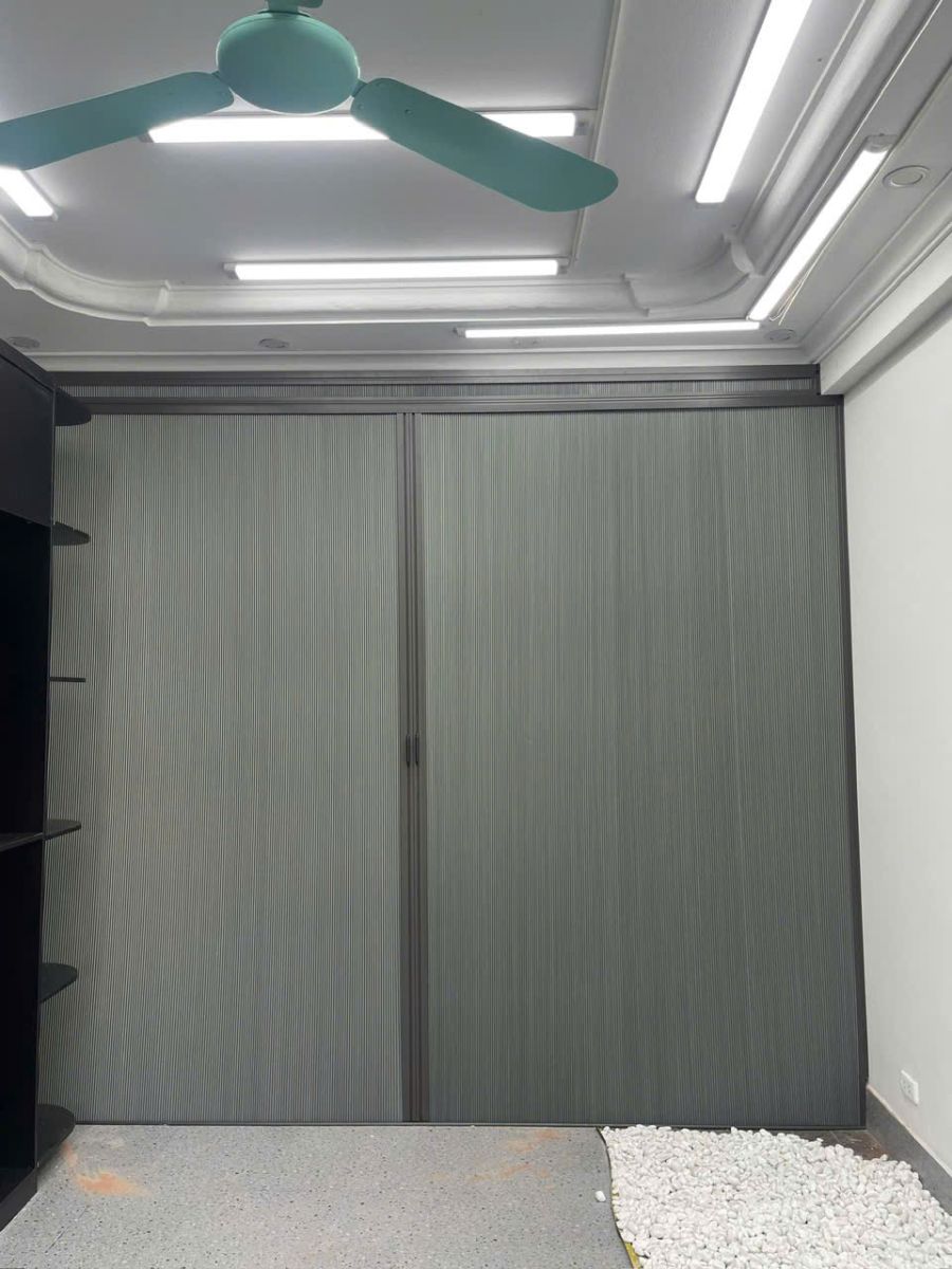 vách ngăn phòng tổ ong